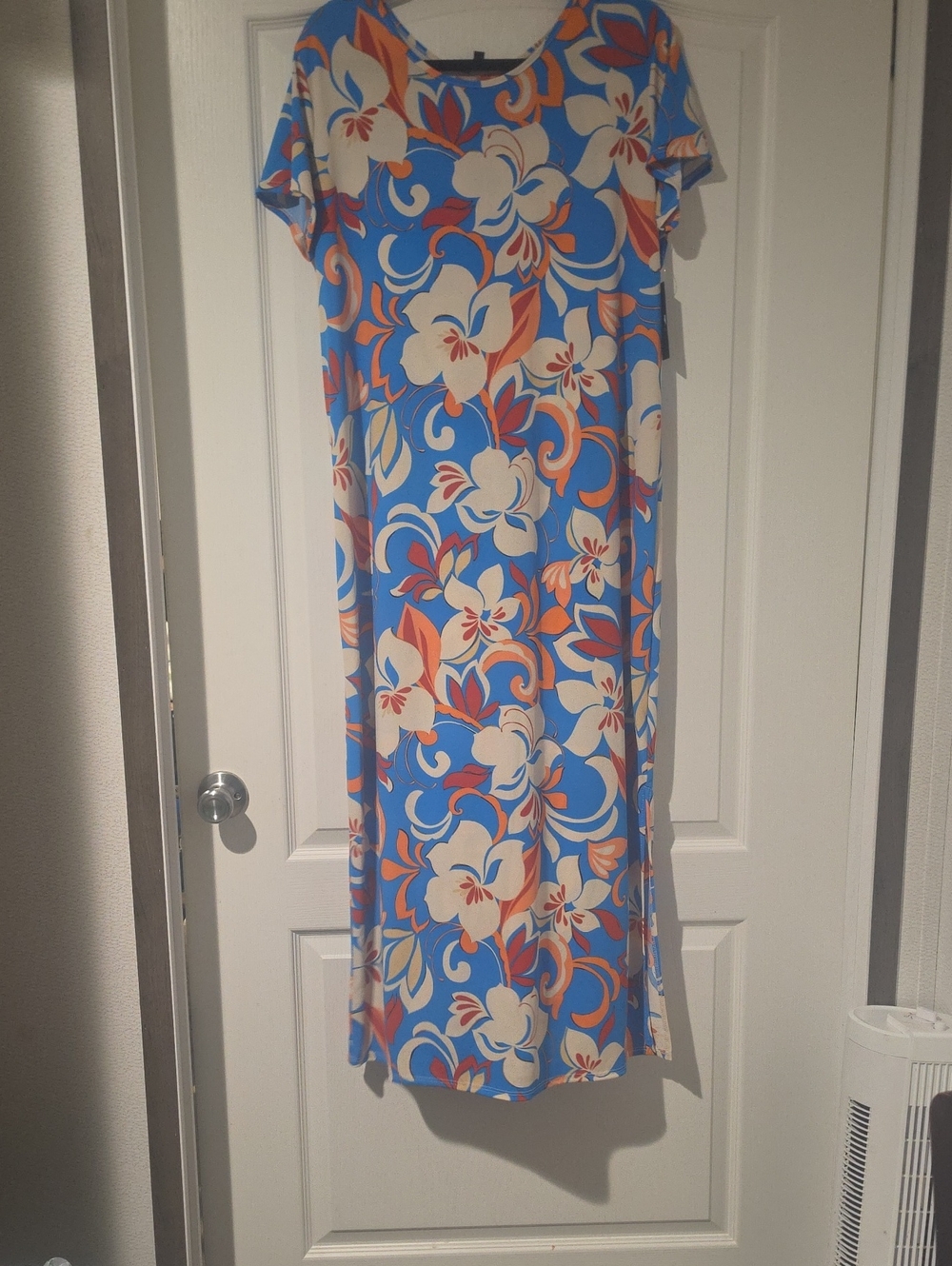 NWT Tiana B. Womans Plus Floral Maxi Dress Size 1X